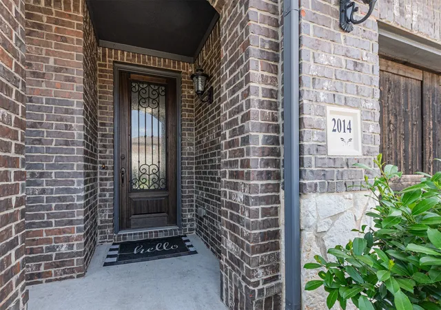 Photo 3 of Sale Pending at 2014 Slow Stream Dr, Royse City, TX 75189 | MLS# 21341777 | Listing updated on 2026-09-10