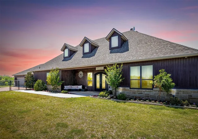 Photo 3 of Sale Pending at 1460 Ross Ln, Springtown, TX 76082 | MLS# 21345289 | Listing updated on 2026-07-30