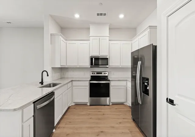 Photo 2 of Townhouse for sale at 425 Mb's Wy, Pilot Point, TX 76258 | MLS# 21345372 | Listing updated on 2026-07-30