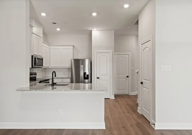 Photo 3 of Townhouse for sale at 425 Mb's Wy, Pilot Point, TX 76258 | MLS# 21345372 | Listing updated on 2026-07-30