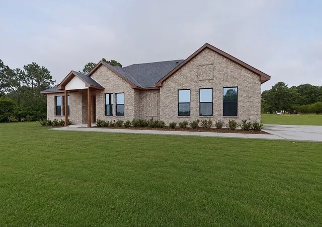 Photo 2 of Single family home for sale at 4737 Pine Ridge Ct, Athens, TX 75752 | MLS# 21345362 | Listing updated on 2026-07-30