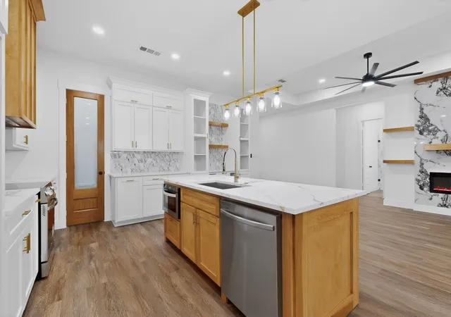 Photo 3 of Single family home for sale at 4737 Pine Ridge Ct, Athens, TX 75752 | MLS# 21345362 | Listing updated on 2026-07-30