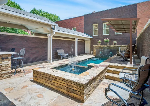 Photo 1 of Single family home for sale at 177 Summit Ave, Southlake, TX 76092 | MLS# 21339205 | Listing updated on 2026-09-10