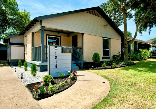 Photo 1 of Single family home for sale at 1814 Melbourne Ave, Dallas, TX 75224 | MLS# 21345336 | Listing updated on 2026-08-02