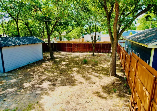 Photo 30 of Single family home for sale at 1814 Melbourne Ave, Dallas, TX 75224 | MLS# 21345336 | Listing updated on 2026-08-02