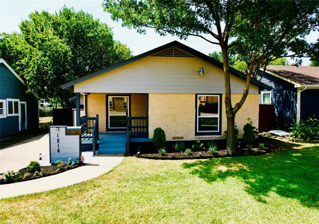 Photo 3 of Single family home for sale at 1814 Melbourne Ave, Dallas, TX 75224 | MLS# 21345336 | Listing updated on 2026-08-02