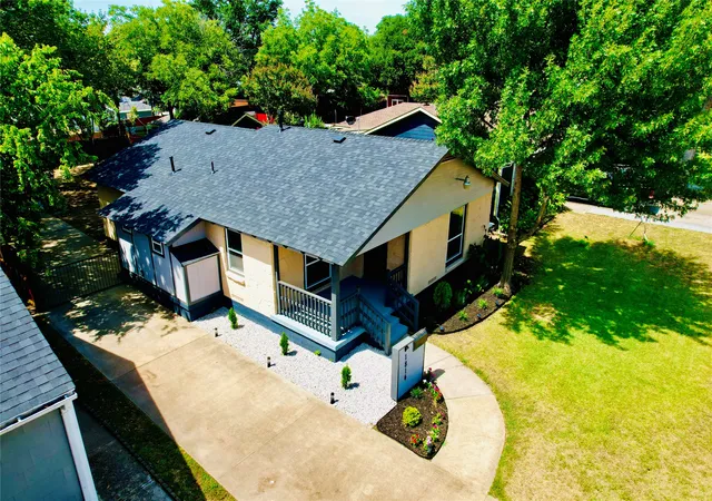Photo 3 of Single family home for sale at 1814 Melbourne Ave, Dallas, TX 75224 | MLS# 21345336 | Listing updated on 2026-08-02