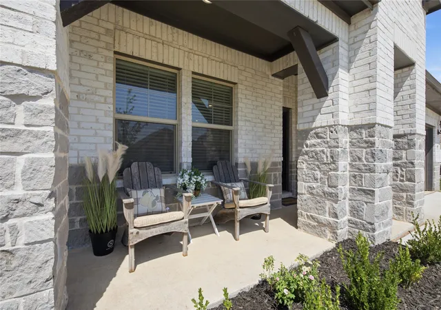 Photo 4 of Single family home for sale at 6656 Denim Dr, Crowley, TX 76036 | MLS# 21328050 | Listing updated on 2026-09-13