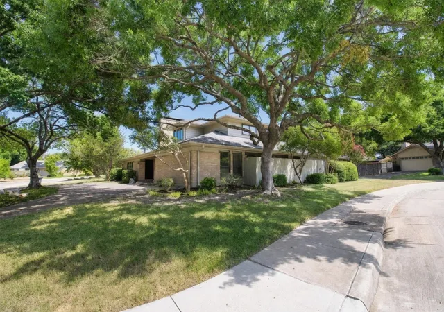 Photo 2 of Single family home for sale at 11901 Woodbridge Dr, Dallas, TX 75243 | MLS# 21345041 | Listing updated on 2026-09-30
