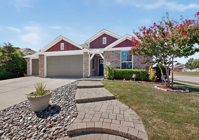 Photo 4 of Single family home for sale at 1021 Acacia Dr, Anna, TX 75409 | MLS# 21340098 | Listing updated on 2026-09-20