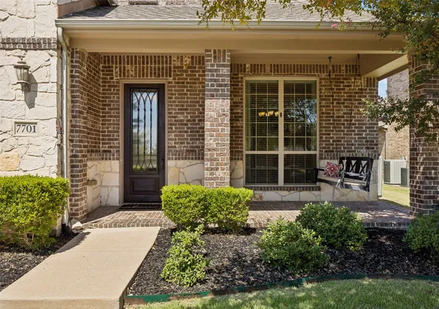 Photo 4 of Single family home for sale at 7701 Glenmere Trl, Sachse, TX 75048 | MLS# 21343971 | Listing updated on 2026-09-11