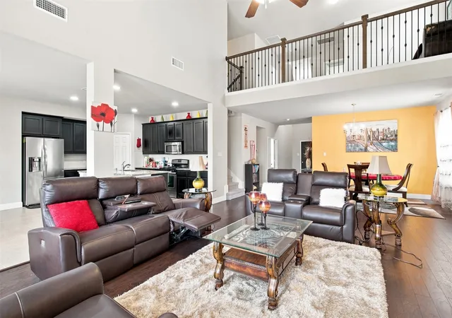 Photo 1 of Single family home for sale at 1013 Goldenrod Ln, Little Elm, TX 75068 | MLS# 21342731 | Listing updated on 2026-09-20
