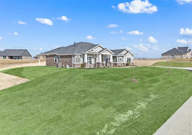 Photo 2 of Single family home for sale at 140 Rocky Top Ranch Ln, Azle, TX 76020 | MLS# 21345539 | Listing updated on 2026-10-04
