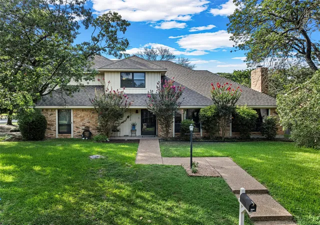 Photo 1 of Single family home for sale at 10023 Ramblewood Dr, Woodway, TX 76712 | MLS# 21303728 | Listing updated on 2026-08-02