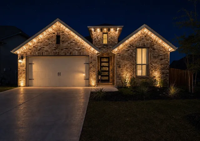 Photo 3 of Single family home for sale at 5933 Lovills Creek St, Fort Worth, TX 76179 | MLS# 21345237 | Listing updated on 2026-09-14