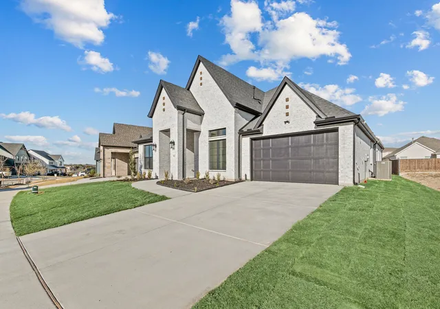 Photo 2 of Sale Pending at 912 Highlands Ave, Aledo, TX 76008 | MLS# 21345579 | Listing updated on 2026-09-15