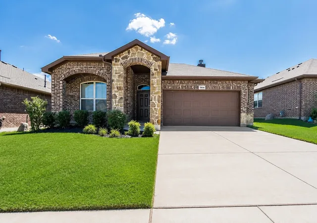 Photo 2 of Single family home for sale at 5816 Marsh Rail Dr, Denton, TX 76208 | MLS# 21340308 | Listing updated on 2026-09-14