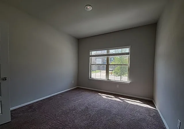 Photo 4 of Single family home for sale at 7105 Pampas Pl, Venus, TX 76084 | MLS# 21345587 | Listing updated on 2026-07-31