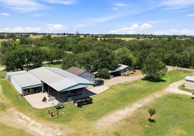 Single family home for sale at 252 Blackland Rd, Riesel, TX 76682 | MLS# 21343840