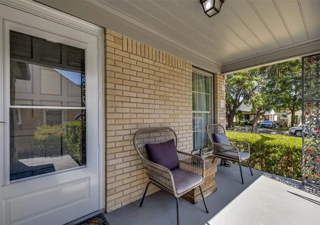 Photo 3 of Single family home for sale at 2518 Marvin Ave, Dallas, TX 75211 | MLS# 21344070 | Listing updated on 2026-09-12