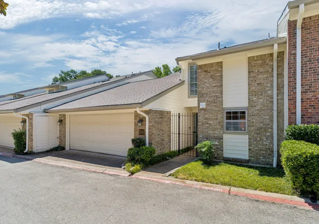 Photo 1 of Condo for sale at 2143 Kessler Ct #38, Dallas, TX 75208 | MLS# 21345643 | Listing updated on 2026-09-13