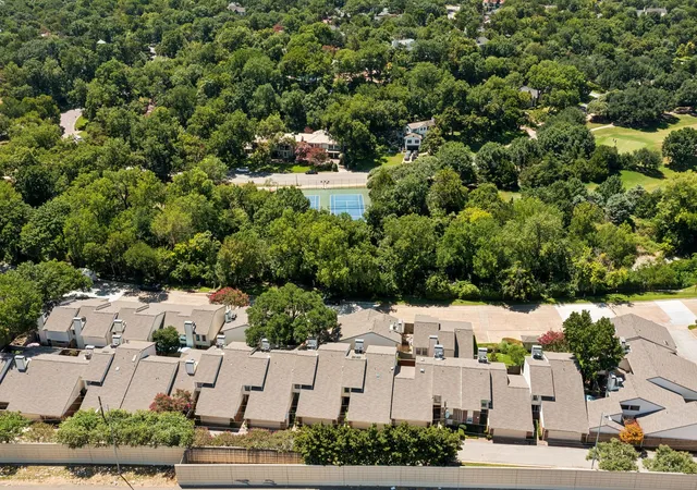 Photo 3 of Condo for sale at 2143 Kessler Ct #38, Dallas, TX 75208 | MLS# 21345643 | Listing updated on 2026-09-13