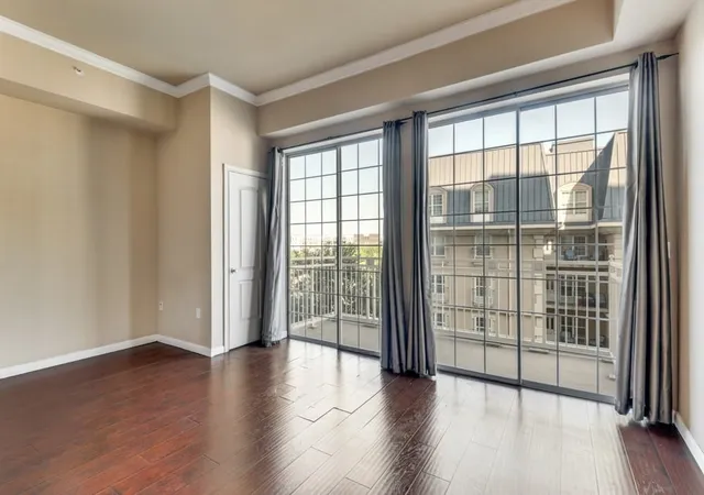 Photo 3 of Condo for sale at 3225 Turtle Creek Blvd #640, Dallas, TX 75219 | MLS# 21343809 | Listing updated on 2026-07-31