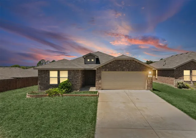 Photo 1 of Single family home for sale at 161 Anderson Mill St, Azle, TX 76020 | MLS# 21345514 | Listing updated on 2026-07-31