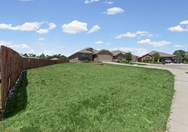 Photo 3 of Single family home for sale at 161 Anderson Mill St, Azle, TX 76020 | MLS# 21345514 | Listing updated on 2026-07-31
