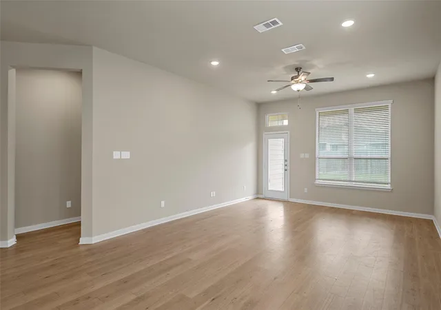 Photo 4 of Single family home for sale at 3205 Dottavio Rd, Lorena, TX 76655 | MLS# 21345712 | Listing updated on 2026-07-31