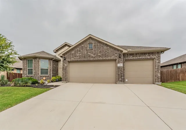 Photo 2 of Single family home for sale at 1125 Belsay Ln, Fort Worth, TX 76131 | MLS# 21344646 | Listing updated on 2026-08-01