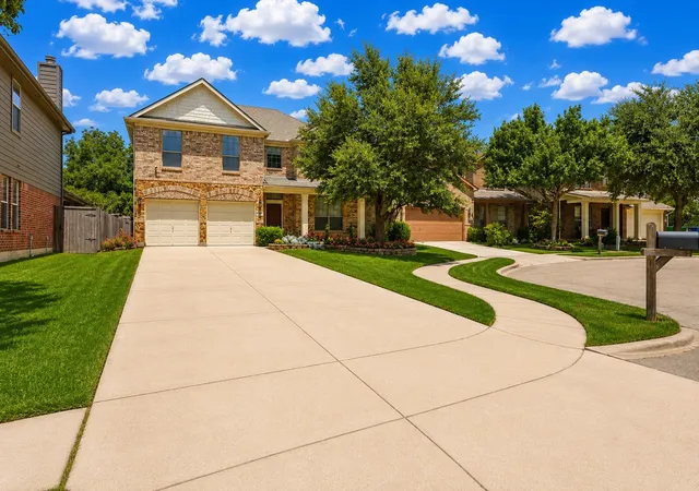 Photo 2 of Single family home for sale at 115 Butternut Dr, Fate, TX 75087 | MLS# 21338896 | Listing updated on 2026-10-04
