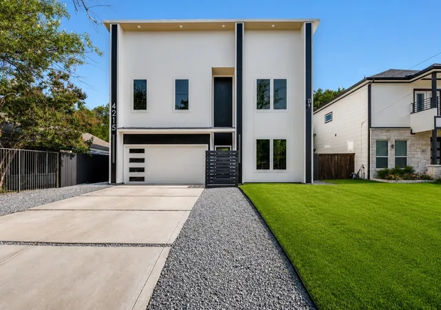 Photo 2 of Single family home for sale at 4215 Canada Dr, Dallas, TX 75212 | MLS# 21339405 | Listing updated on 2026-09-09