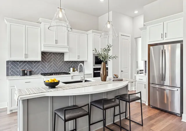Photo 2 of Single family home for sale at 232 Pine Leaf Trl, Waxahachie, TX 75165 | MLS# 21345663 | Listing updated on 2026-09-10