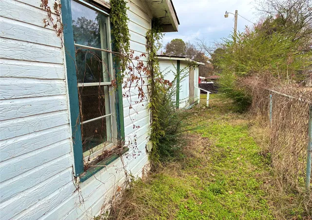 Photo 2 of Single family home for sale at 3812 Mayfield St, Shreveport, LA 71109 | MLS# 21345779 | Listing updated on 2026-07-31