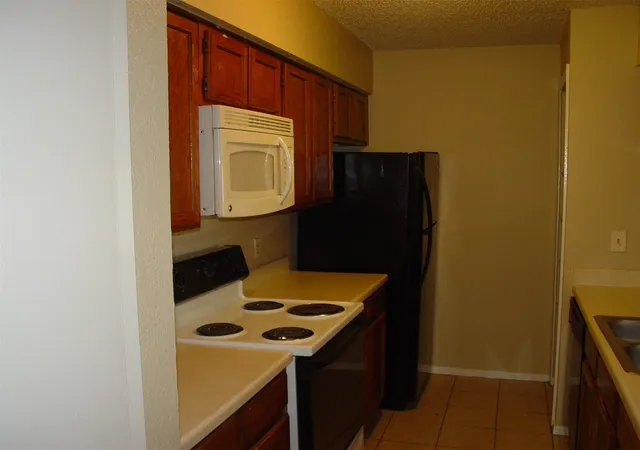 Photo 4 of Condo for sale at 9605 Walnut St #12104, Dallas, TX 75243 | MLS# 21345811 | Listing updated on 2026-07-31