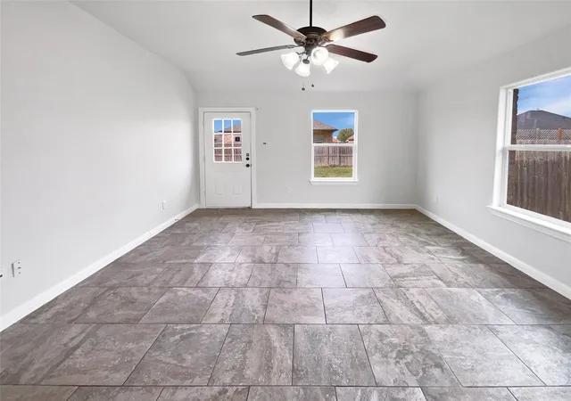 Photo 3 of Single family home for sale at 112 Halifax Cir, Palmer, TX 75152 | MLS# 21345830 | Listing updated on 2026-09-17