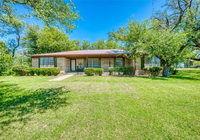 Photo 1 of Single family home for sale at 320 County Road 401, Comanche, TX 76442 | MLS# 21345833 | Listing updated on 2026-07-31