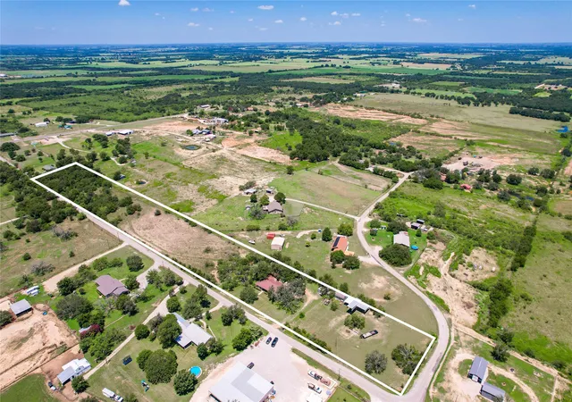Photo 2 of Single family home for sale at 320 County Road 401, Comanche, TX 76442 | MLS# 21345833 | Listing updated on 2026-07-31