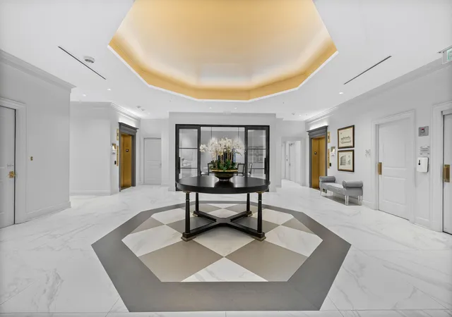 Listing Photo 5 - Condo for sale in building located at 4240 Prescott Ave, Dallas, TX 75219 - Unit #8B