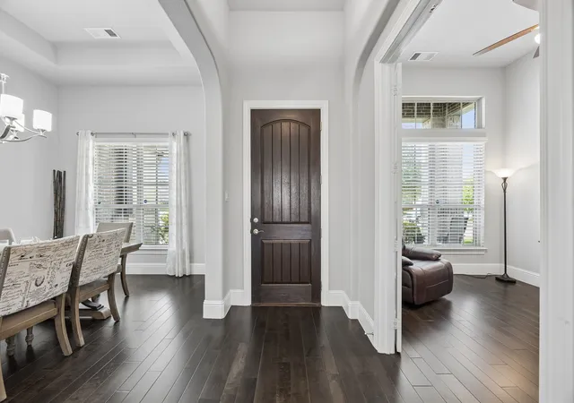 Photo 4 of Single family home for sale at 11510 La Salle Rd, Frisco, TX 75035 | MLS# 21344568 | Listing updated on 2026-09-10