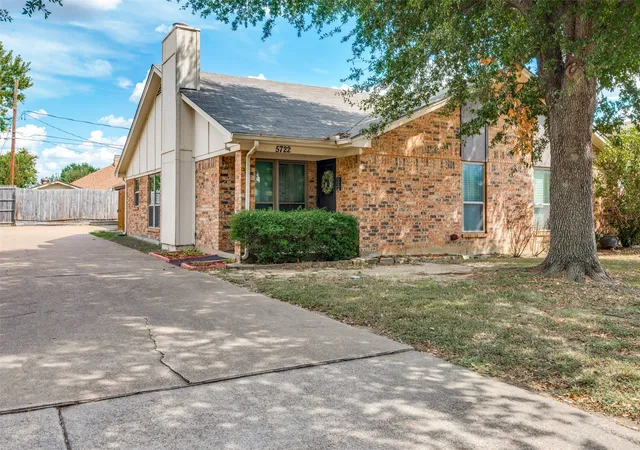 Photo 2 of Single family home for sale at 5720 Cancun Dr, North Richland Hills, TX 76180 | MLS# 21341536 | Listing updated on 2026-09-12