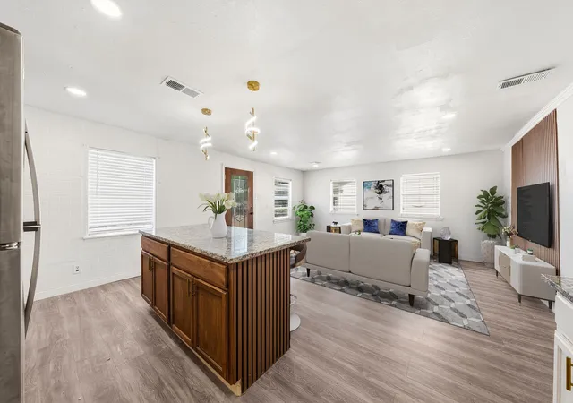 Photo 3 of Single family home for sale at 7923 S Nassau Cir, Dallas, TX 75217 | MLS# 21345963 | Listing updated on 2026-08-31