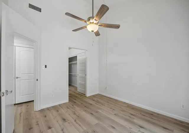 Listing Photo 5 - Condo for sale in building located at 821 Dublin Dr, Richardson, TX 75080 - Unit #175