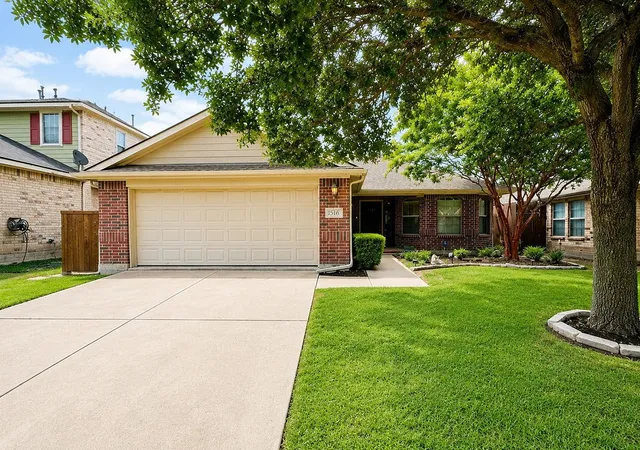 Photo 1 of Single family home for sale at 1516 Canary Dr, Little Elm, TX 75068 | MLS# 21342322 | Listing updated on 2026-09-13