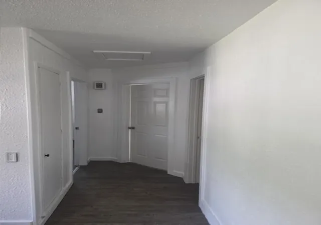Photo 3 of Single family home for sale at 1011 Park Dr, Denison, TX 75020 | MLS# 21345993 | Listing updated on 2026-10-06