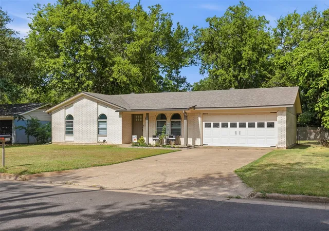 Photo 1 of Single family home for sale at 1117 Mcgrede Dr, Sulphur Springs, TX 75482 | MLS# 21344731 | Listing updated on 2026-08-02