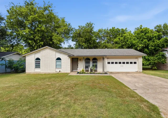 Photo 2 of Single family home for sale at 1117 Mcgrede Dr, Sulphur Springs, TX 75482 | MLS# 21344731 | Listing updated on 2026-08-02