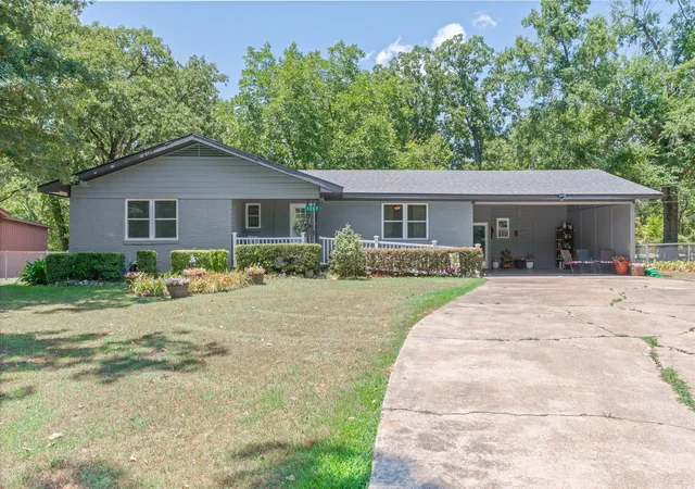 Photo 1 of Single family home for sale at 1207 Lakeside Dr, Grand Saline, TX 75140 | MLS# 21346019 | Listing updated on 2026-09-05