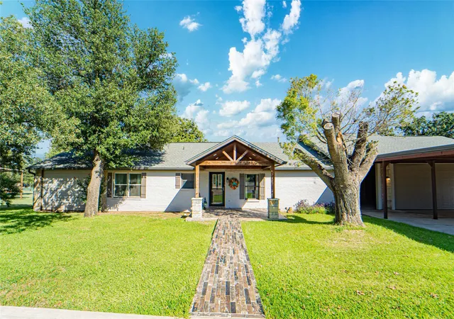 Photo 1 of Single family home for sale at 9250 County Road 204, Breckenridge, TX 76424 | MLS# 21345859 | Listing updated on 2026-07-31